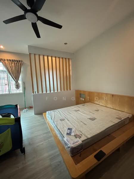 1.5-storey Terraced House for Sale in Taman Perling (Perling) - Ee Fong Toh - Bedroom - PropertyGuru.com.my