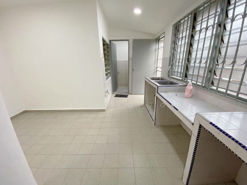 Taman Universiti Tamans Universitis untuk Untuk Dijual - RM 388,000, Feb 2026 - Kitchen - PropertyGuru.com.my