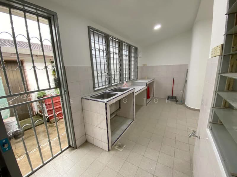 Taman Universiti Tamans Universitis untuk Untuk Dijual - RM 388,000, Feb 2026 - Kitchen - PropertyGuru.com.my