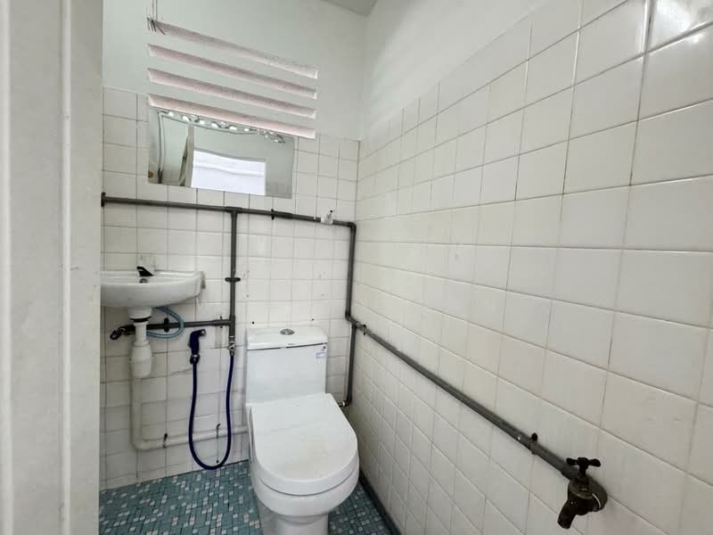 Bandar Hilir untuk Untuk Disewa - RM 3,000 /bulan, Feb 2026 - Bathroom - PropertyGuru.com.my