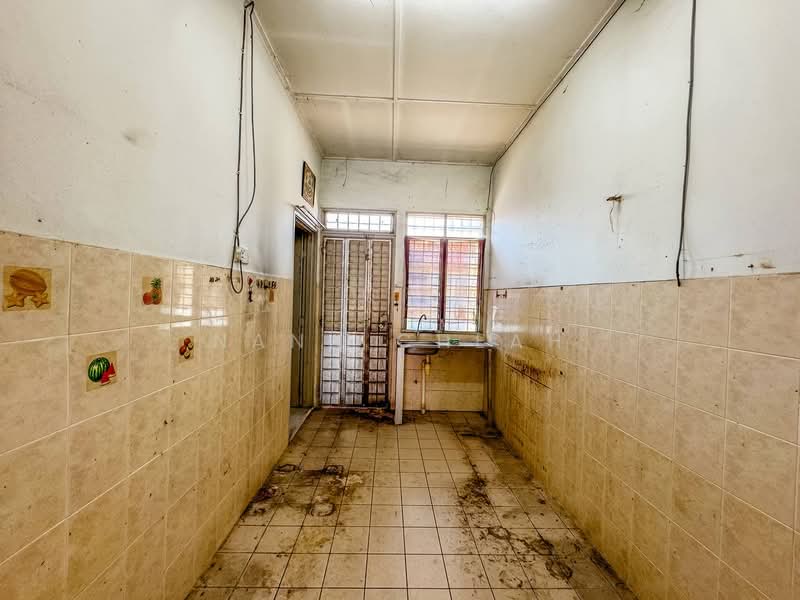 Residential Land for Sale in Telok Panglima Garang (Selangor) - Nana Cheah - Kitchen - PropertyGuru.com.my