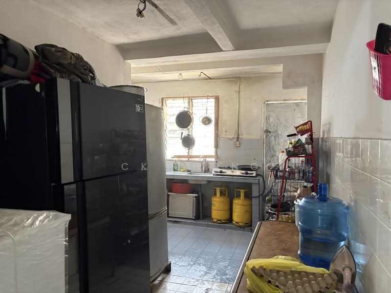 3 Storey Terrace Taman Sentul Jaya, Sentul Kuala Lumpur untuk Untuk Dijual - RM 399,999, Mac 2026 - Kitchen - PropertyGuru.com.my