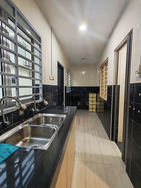 Bandar Botanic Klang untuk Untuk Disewa - RM 2,200 /bulan, Feb 2026 - Kitchen - PropertyGuru.com.my