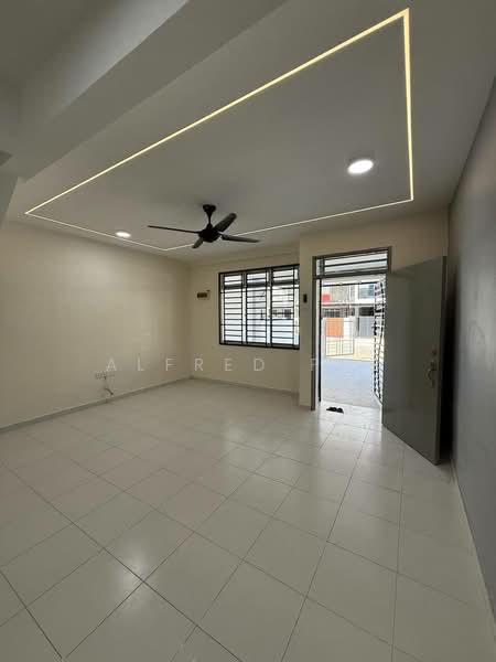 2-storey Terraced House for Sale in Johor Bahru (Johor) - Alfred Pee - Living Room - PropertyGuru.com.my