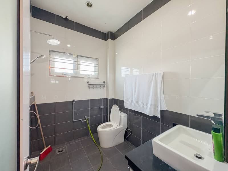 Rumah Banglo untuk Dijual di Taman Rasah Kemayan (Rasah) - Mohammad Omar - PropertyGuru.com.my