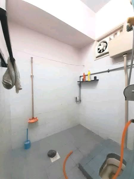 Taman Seri Bahagia untuk Untuk Dijual - RM 550,000, Mac 2026 - Bathroom - PropertyGuru.com.my