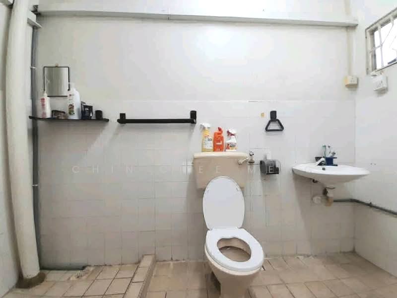 Taman Seri Bahagia untuk Untuk Dijual - RM 550,000, Mac 2026 - Bathroom - PropertyGuru.com.my
