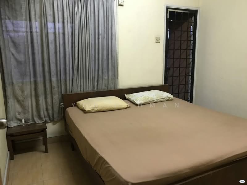 2-storey Terraced House for Sale in SS19 (Subang Jaya) - Syed Othman - Bedroom - PropertyGuru.com.my