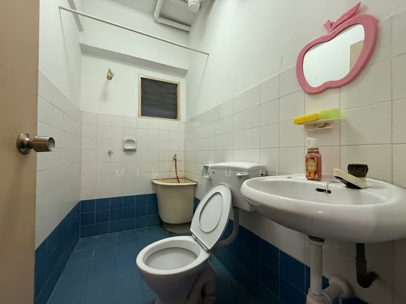 Apartment for Sale at Prisma Perdana - Ming Ju Li - Bathroom - PropertyGuru.com.my