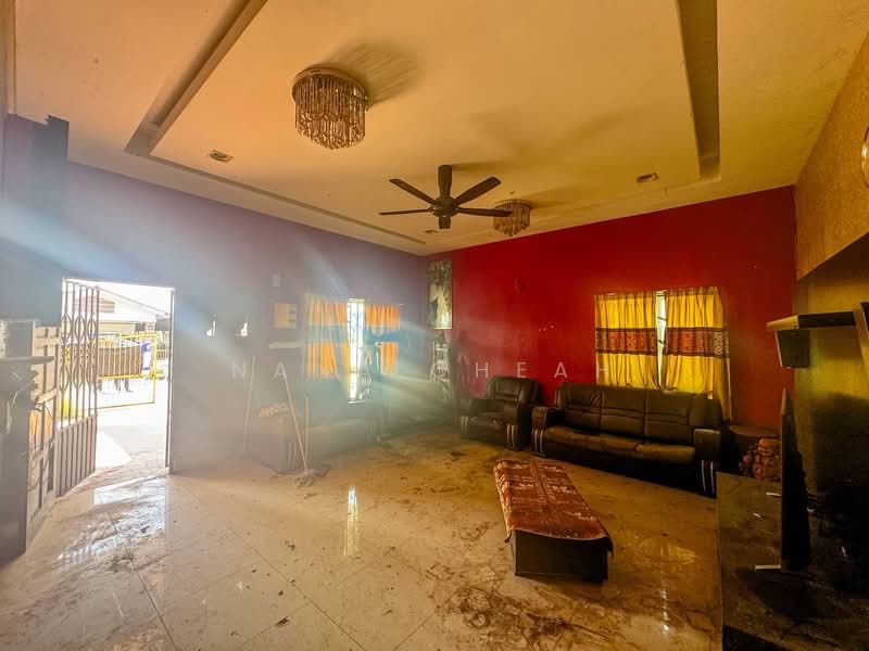 Taman Impiana Villa Nilai untuk Untuk Dijual - RM 499,000, Feb 2026 - Living Room - PropertyGuru.com.my