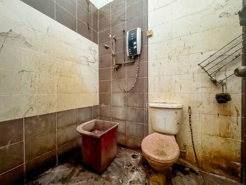 Taman Impiana Villa Nilai untuk Untuk Dijual - RM 499,000, Feb 2026 - Bathroom - PropertyGuru.com.my