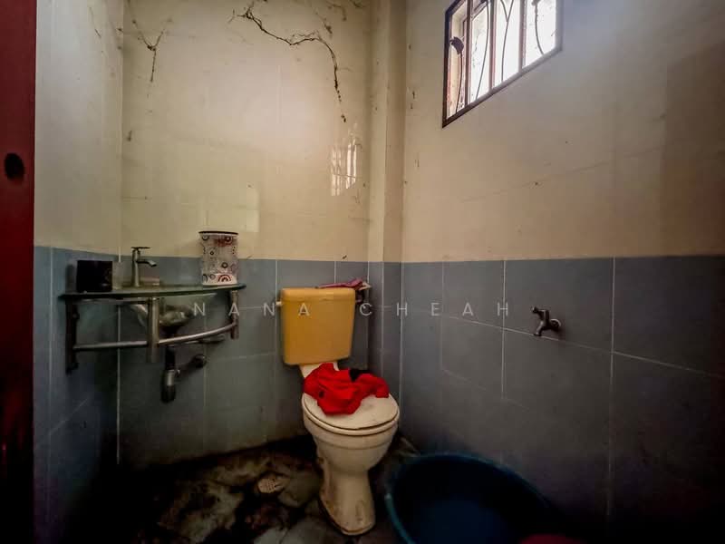 Taman Impiana Villa Nilai untuk Untuk Dijual - RM 499,000, Feb 2026 - Bathroom - PropertyGuru.com.my