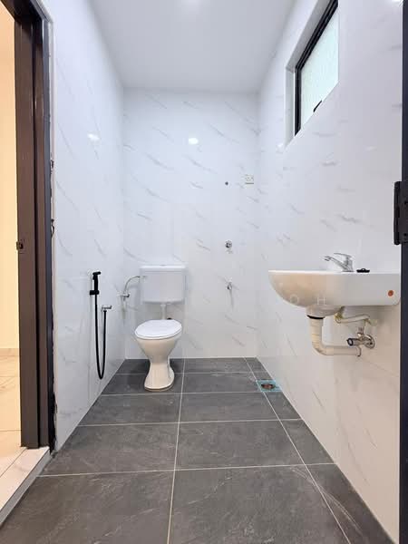 2-storey Terraced House for Sale in Nusantara Prima (Gelang Patah) - Ee Fong Toh - Bathroom - PropertyGuru.com.my