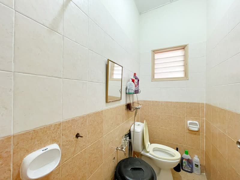 Pangsapuri Permai Puteri untuk Untuk Dijual - RM 300,000, Feb 2026 - Bathroom - PropertyGuru.com.my