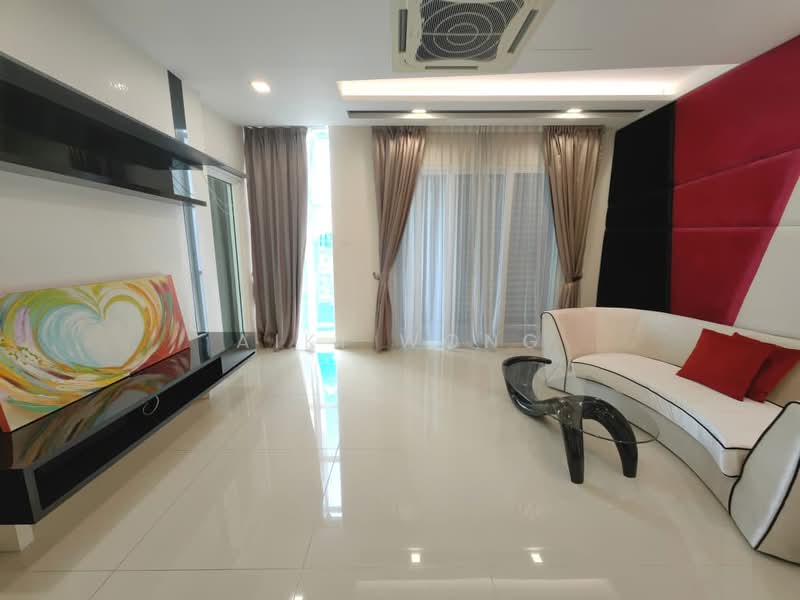 Semi-Detached House for Rent in Sri Petaling (Kuala Lumpur) - Aiki Wong - Living Room - PropertyGuru.com.my