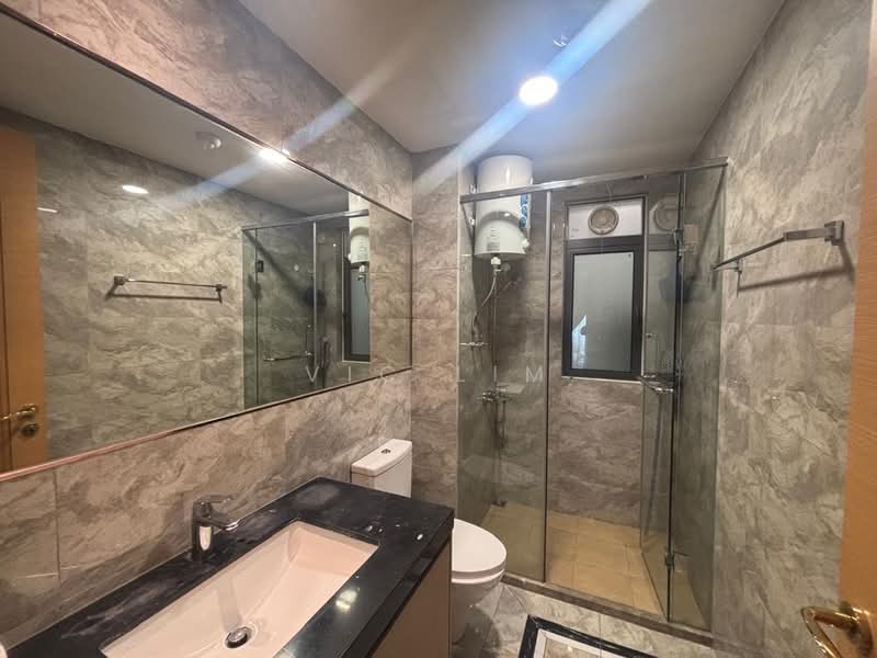 Service Residence for Sale at R&F Princess Cove Phase 1 - Vic Lim - Bathroom - PropertyGuru.com.my