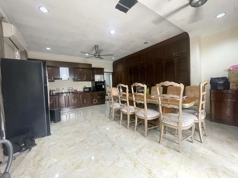Taman Bukit Lela untuk Untuk Dijual - RM 2,050,000, Feb 2026 - Kitchen - PropertyGuru.com.my
