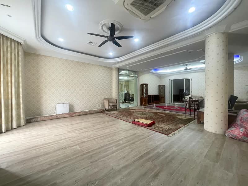 Taman Bukit Lela untuk Untuk Dijual - RM 2,050,000, Feb 2026 - Living Room - PropertyGuru.com.my