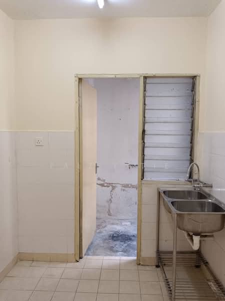 Impian Apartment untuk Untuk Dijual - RM 220,000, Feb 2026 - Kitchen - PropertyGuru.com.my