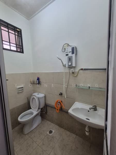 1-storey Terraced House for Rent in Bukit Indah (Iskandar Puteri (Nusajaya)) - Yvonne Chong - Bathroom - PropertyGuru.com.my