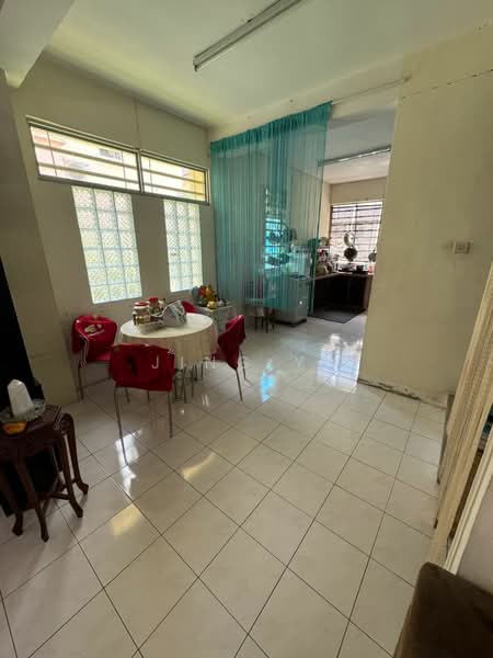 Semi-Detached House for Sale in Taman Tasek Indah (Simpang Ampat) - Jing Yi - Dining Room - PropertyGuru.com.my