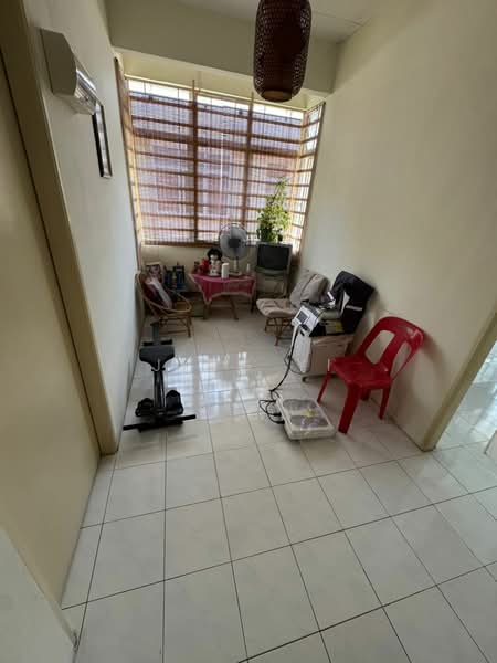 Semi-Detached House for Sale in Taman Tasek Indah (Simpang Ampat) - Jing Yi - Living Room - PropertyGuru.com.my