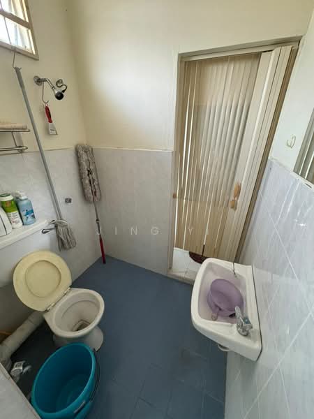 Semi-Detached House for Sale in Taman Tasek Indah (Simpang Ampat) - Jing Yi - Bathroom - PropertyGuru.com.my