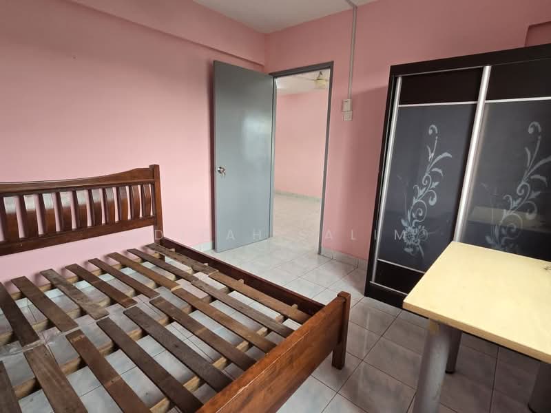 Putra Damai untuk Untuk Dijual - RM 250,000, Feb 2026 - Bedroom - PropertyGuru.com.my