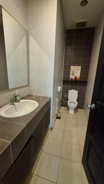 Ferringhi Park 3 Storey Semi-detached Corner House untuk Untuk Disewa - RM 3,800 /bulan, Feb 2026 - Bathroom - PropertyGuru.com.my