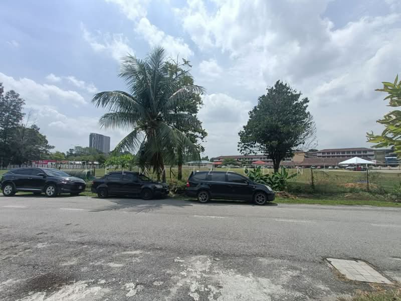 Puchong Utama (Seksyen 1) untuk Untuk Dijual - RM 570,000, Mac 2026 - Exterior - PropertyGuru.com.my