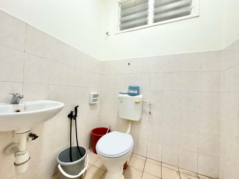 2-storey Terraced House for Sale in Ukay Bistari (Ulu Kelang) - M.J Zairin - Bathroom - PropertyGuru.com.my