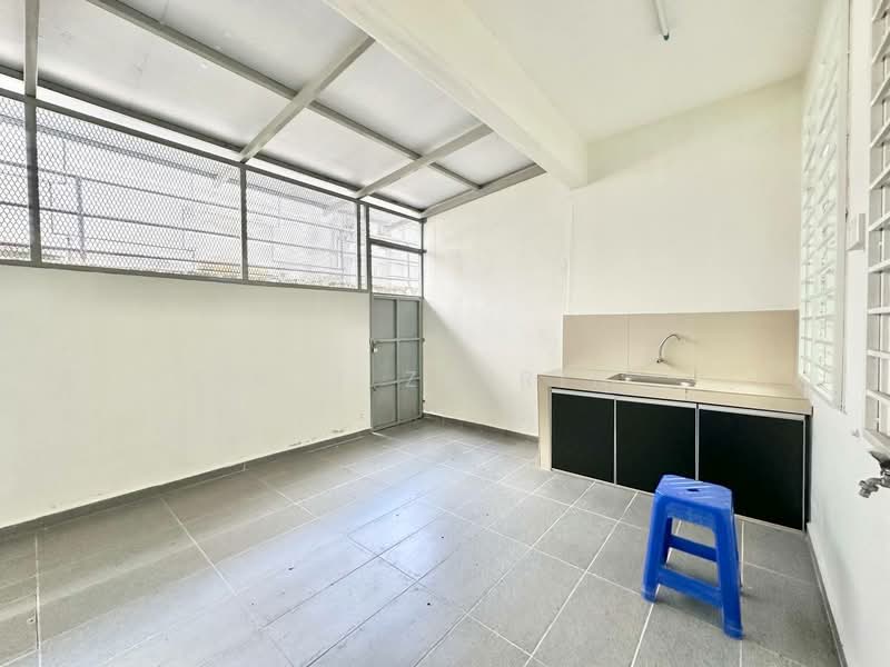 2-storey Terraced House for Sale in Ukay Bistari (Ulu Kelang) - M.J Zairin - Kitchen - PropertyGuru.com.my