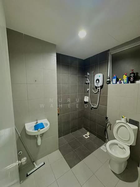 Apartment for Rent at Vista Hijauan - Nurul Waheeda - Bathroom - PropertyGuru.com.my