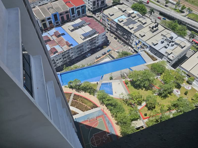 Astetica Residences untuk Untuk Disewa - RM 2,300 /bulan, Mac 2026 - Pool - PropertyGuru.com.my