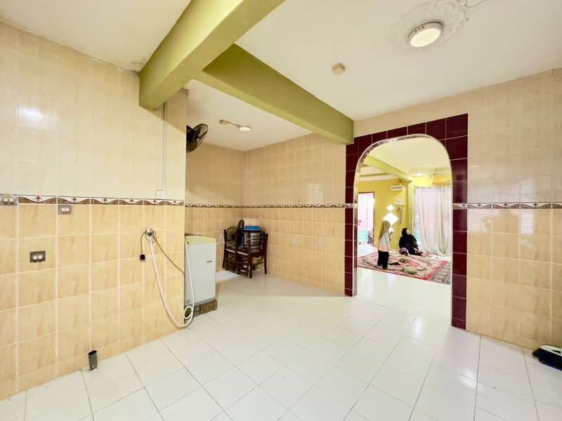 Facing Open Double Storey Terrace Taman Bukit Kemuning untuk Untuk Dijual - RM 350,000, Feb 2026 - PropertyGuru.com.my