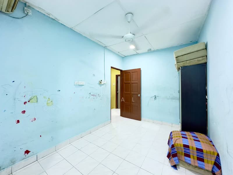 Facing Open Double Storey Terrace Taman Bukit Kemuning untuk Untuk Dijual - RM 350,000, Feb 2026 - PropertyGuru.com.my