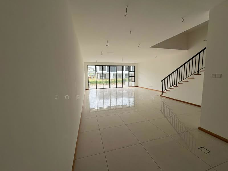 3-storey Terraced House for Sale in Senibong (Permas Jaya) - Joseph Wong - Living Room - PropertyGuru.com.my