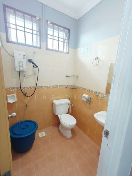 2-storey Terraced House for Rent in Taman Daya (Johor Bahru) - June Tseng - Bathroom - PropertyGuru.com.my