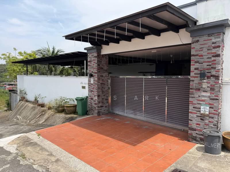 D'Secret Garden (Pangsapuri Kempas Indah) untuk Untuk Dijual - RM 1,050,000, Mac 2026 - Exterior - PropertyGuru.com.my