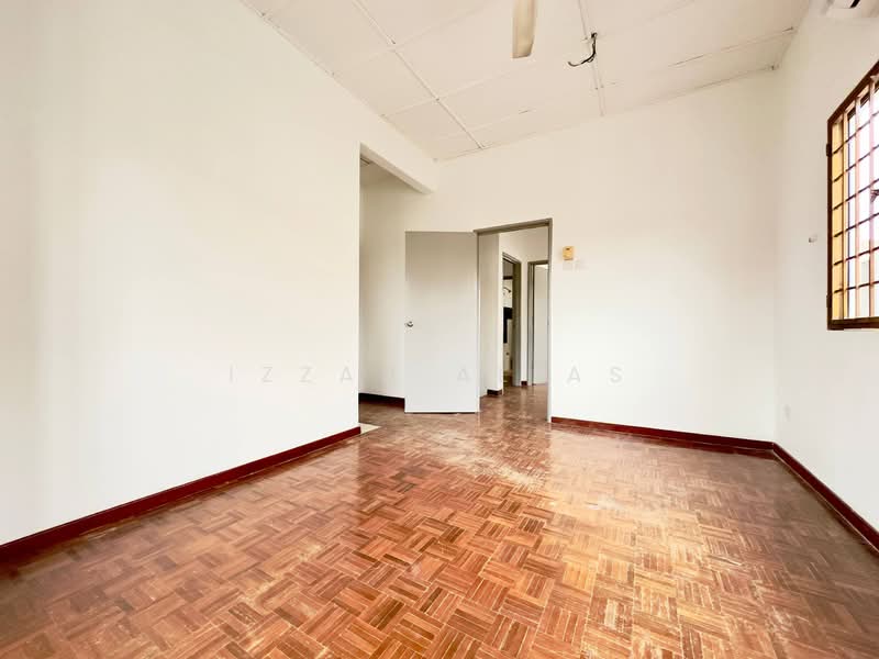 End Lot Double Storey Terrace Saujana Utama 1 untuk Untuk Dijual - RM 495,000, Mac 2026 - PropertyGuru.com.my