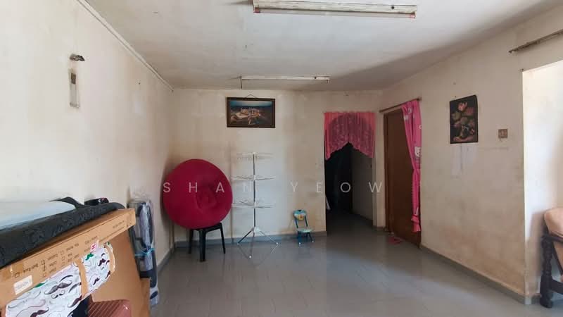 Taman Pelangi untuk Untuk Dijual - RM 150,000, Feb 2026 - Living Room - PropertyGuru.com.my