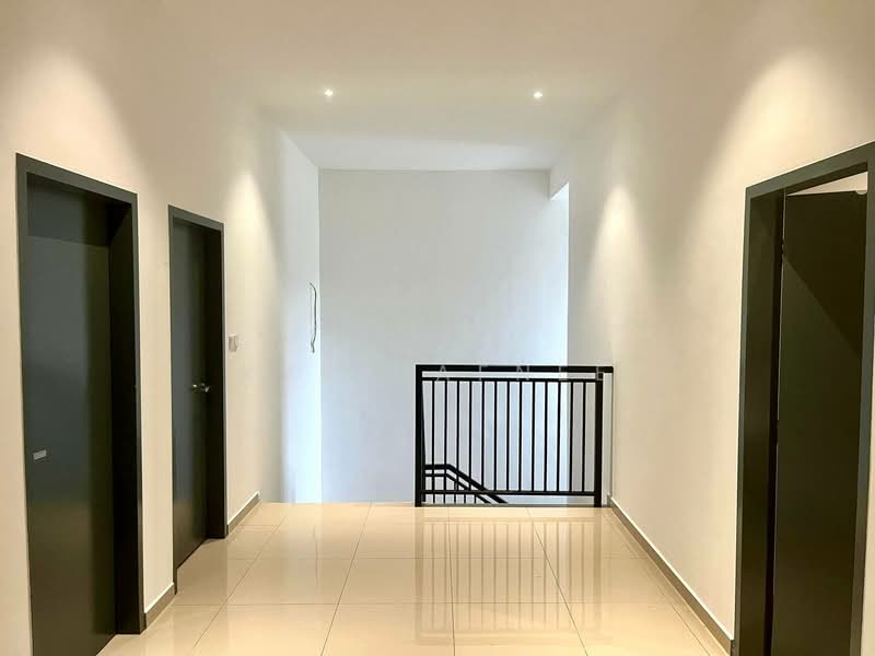 Semi-Detached House for Rent in Dengkil (Selangor) - Kyra Afnee - Corridor - PropertyGuru.com.my