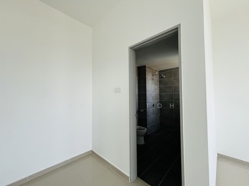 Service Residence for Sale at The Louvre @ Country Heights - Darren Toh - Bathroom - PropertyGuru.com.my