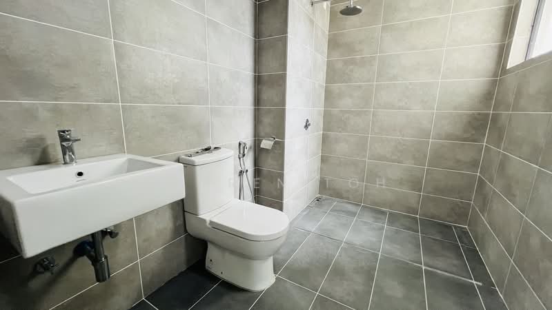 Service Residence for Sale at Serviced Residence @ The Louvre @ Country Heights - Darren Toh - Bathroom - PropertyGuru.com.my