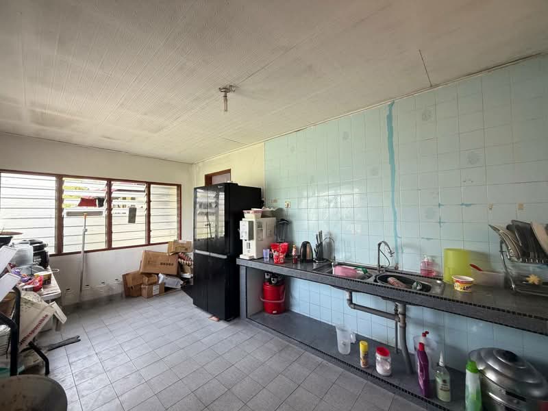 Taman Desa Skudai Terrace untuk Untuk Dijual - RM 608,000, Feb 2026 - Kitchen - PropertyGuru.com.my