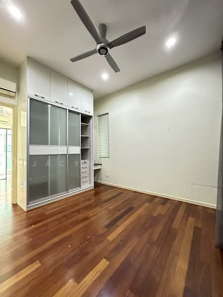 Twin Villa for Sale in Gelugor (Penang) - Jacyntha Lee - Bedroom - PropertyGuru.com.my