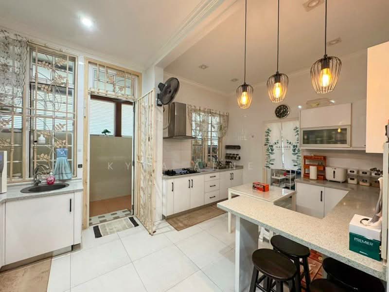 For Sale - 2.5 Storey Semi-D Presint 18, Putrajaya untuk Untuk Dijual - RM 2,000,000, Mac 2026 - Kitchen - PropertyGuru.com.my