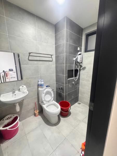 Aston Acacia untuk Untuk Disewa - RM 1,400 /bulan, Mac 2026 - Bathroom - PropertyGuru.com.my