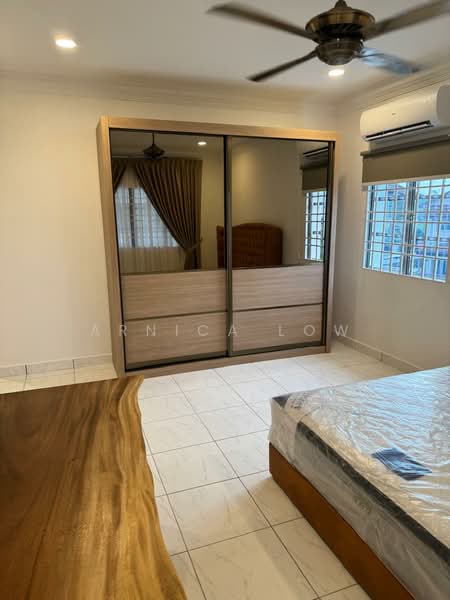 Semi-Detached House for Sale in Bandar Putra Permai (Seri Kembangan) - Arnica Low - PropertyGuru.com.my