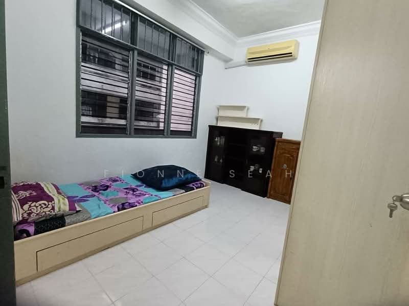 Flat for Sale at Taman Mas Flat, Bayan Lepas - Fionne Seah - Bedroom - PropertyGuru.com.my